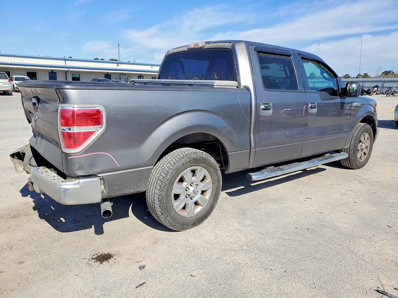 2010 Ford F150 VIN 1FTEW1C84AFD61015 photo 3