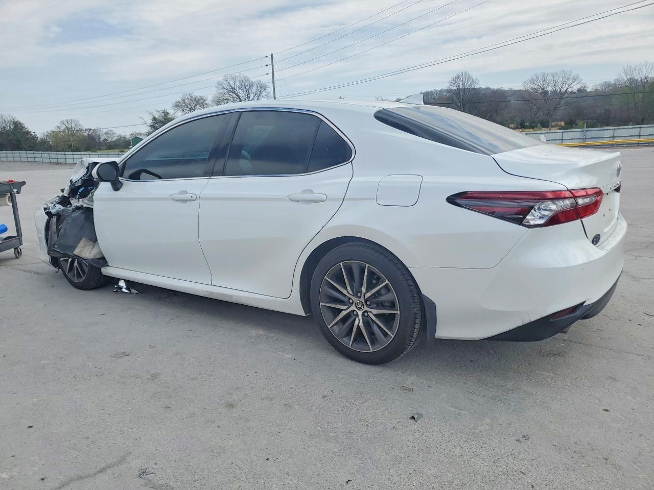 2021 Toyota Camry sola VIN 4T1F31AKXMU569598 photo 2