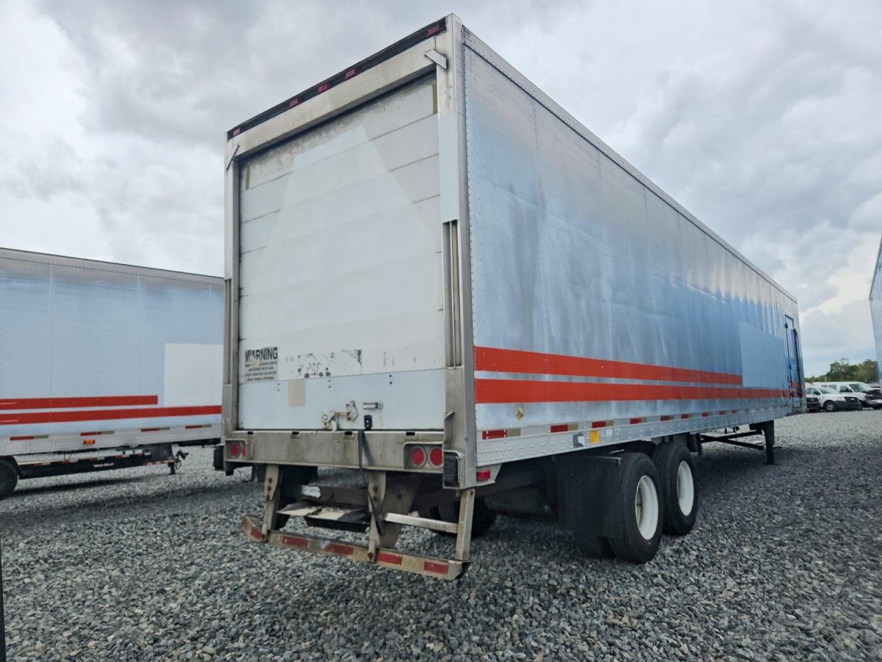 2005 UTILITY All models VIN 1UYVS24895U407716 photo 4