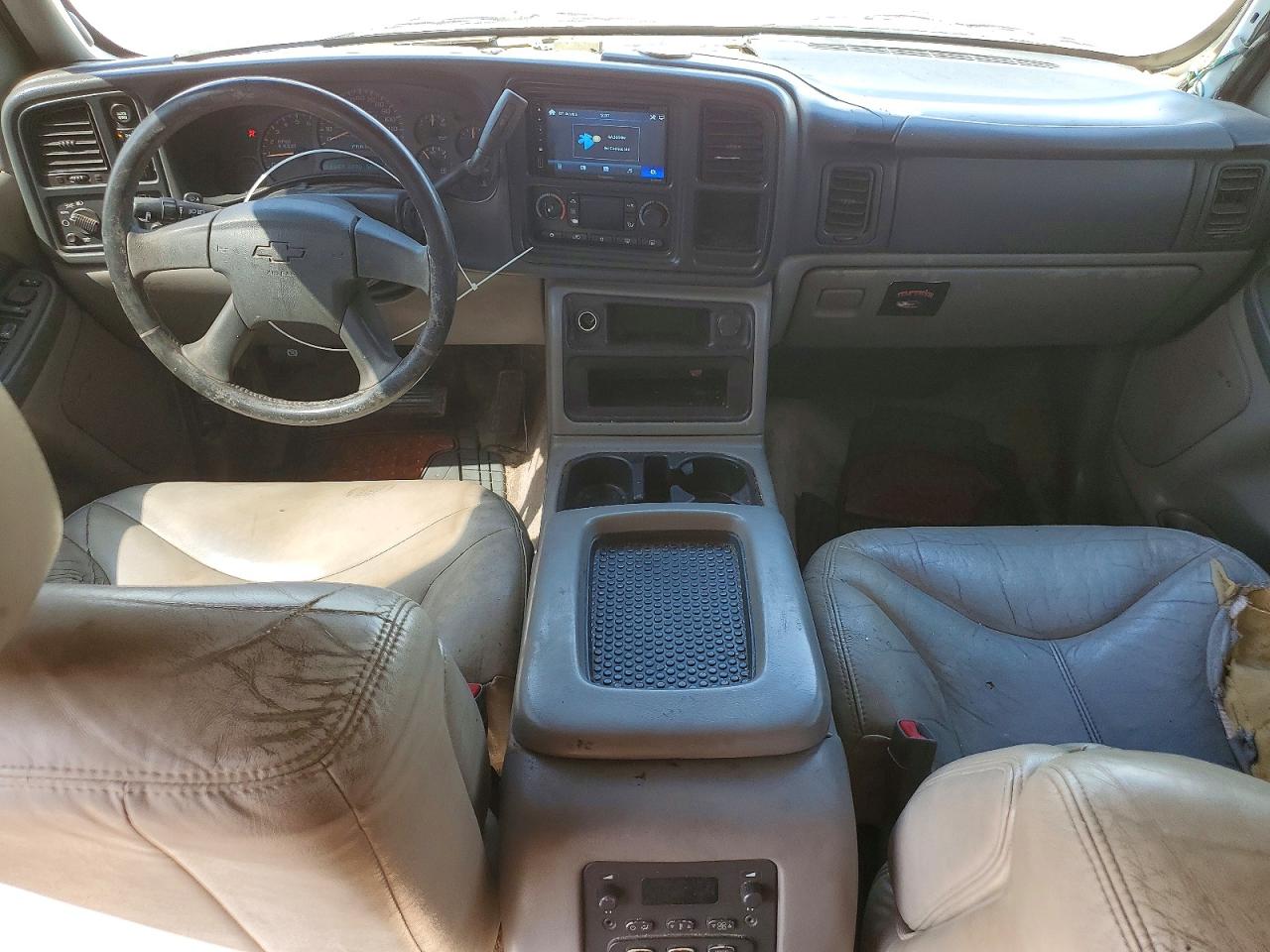 2003 Chevrolet Suburban VIN 3GNFK16Z53G280652 photo 8