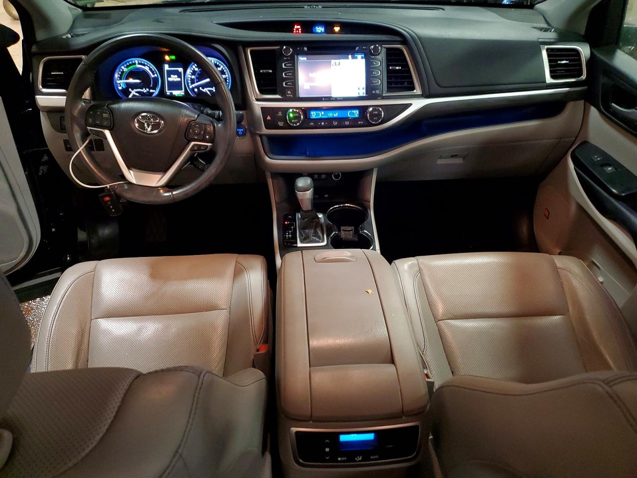 2018 Toyota Highlander VIN 5TDDGRFH3JS052185 photo 8