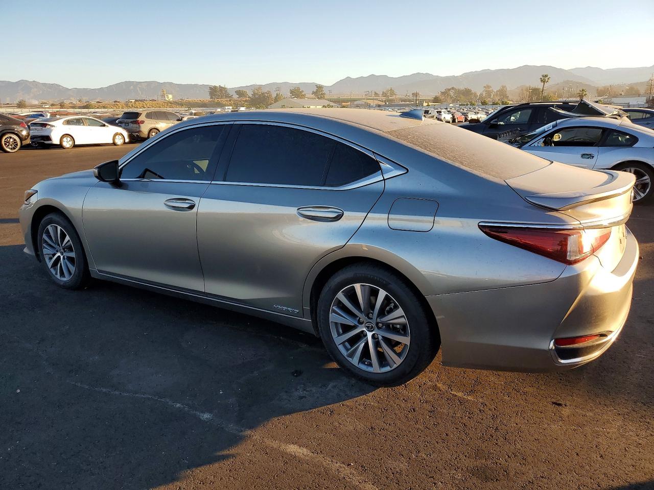 2021 Lexus Es300 VIN 58ACA1C11MU004985 photo 2