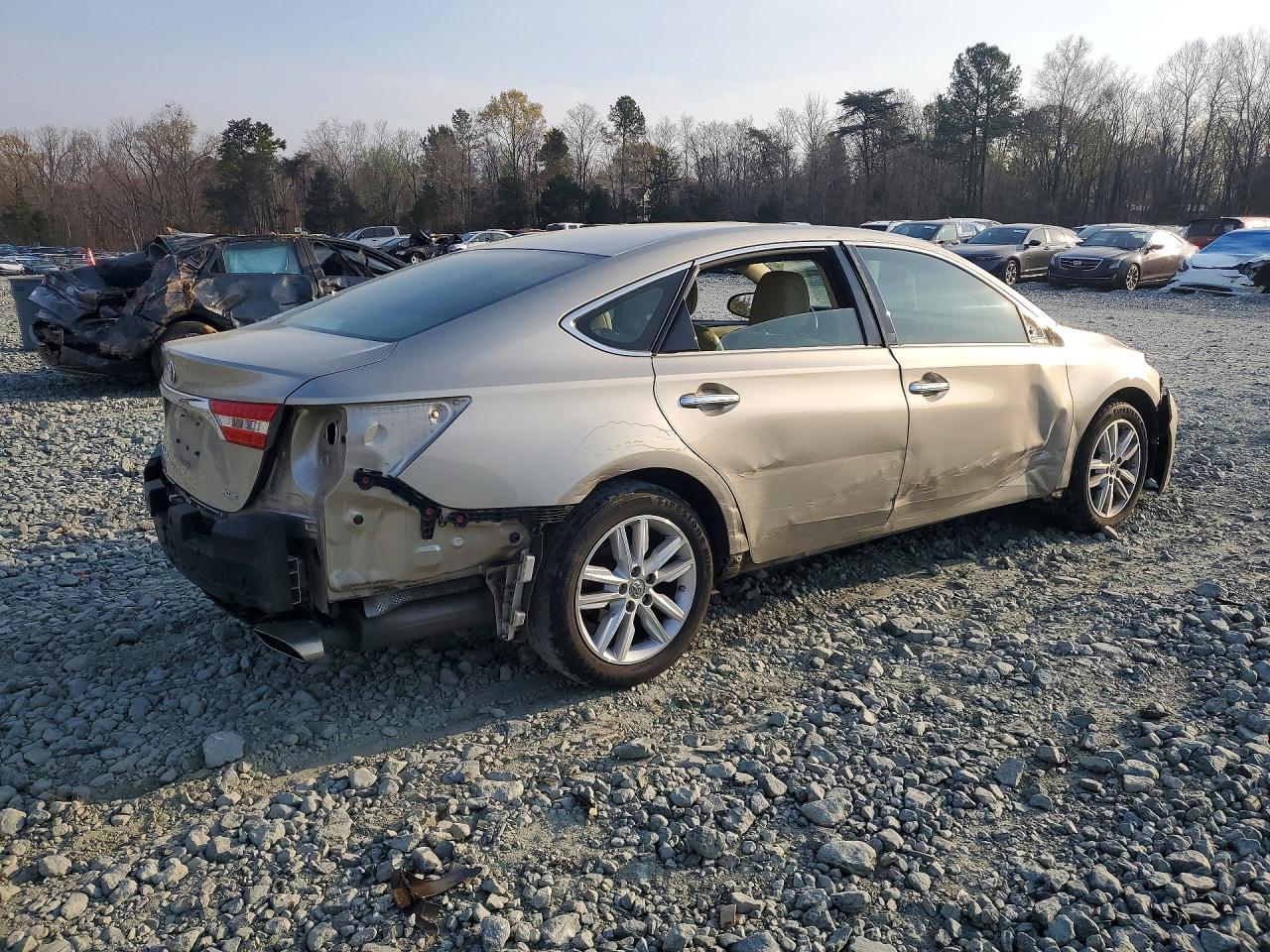 2013 Toyota Avalon VIN 4T1BK1EB2DU040660 photo 3