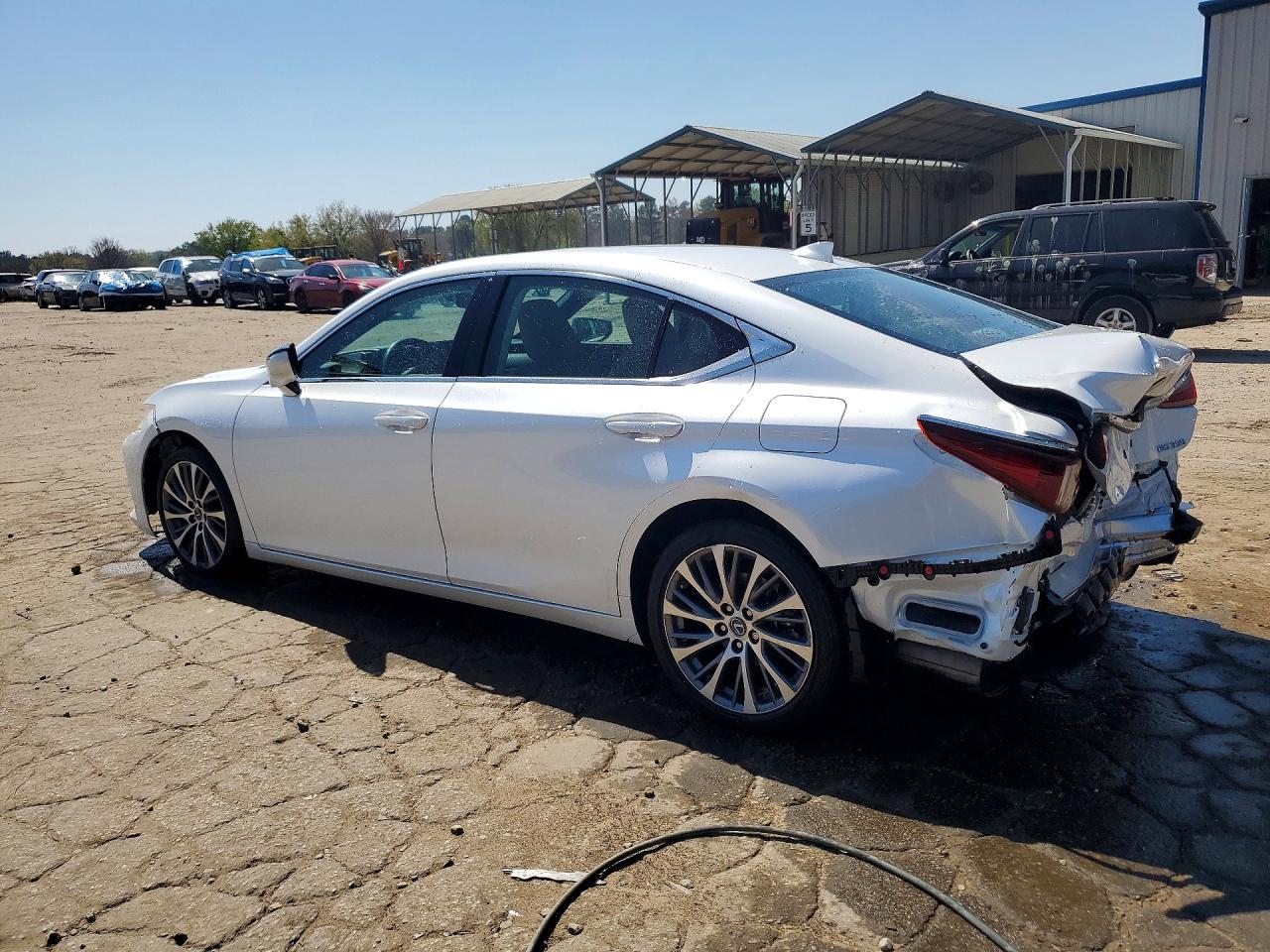 2021 Lexus ES350 VIN 58ADZ1B13MU107940 photo 2
