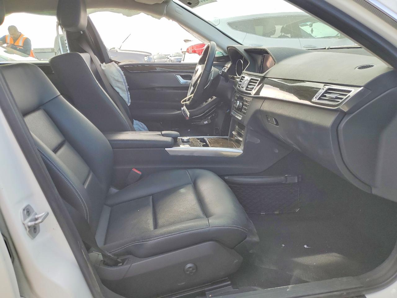 2014 Mercedes E-class VIN WDDHF5KB9EA880491 photo 7