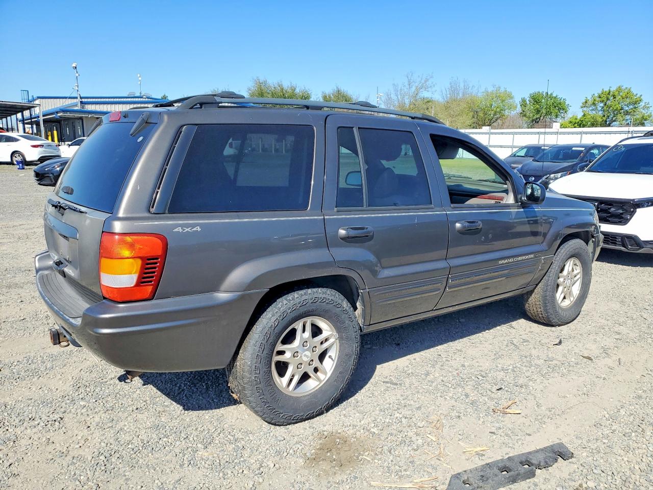 2000 Jeep Cherokee VIN 1J4GW58S4YC378763 photo 3