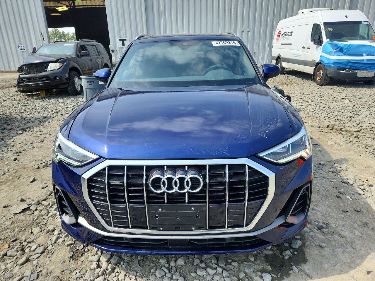 2023 Audi Q3 VIN WA1EECF37P1022540 photo 5