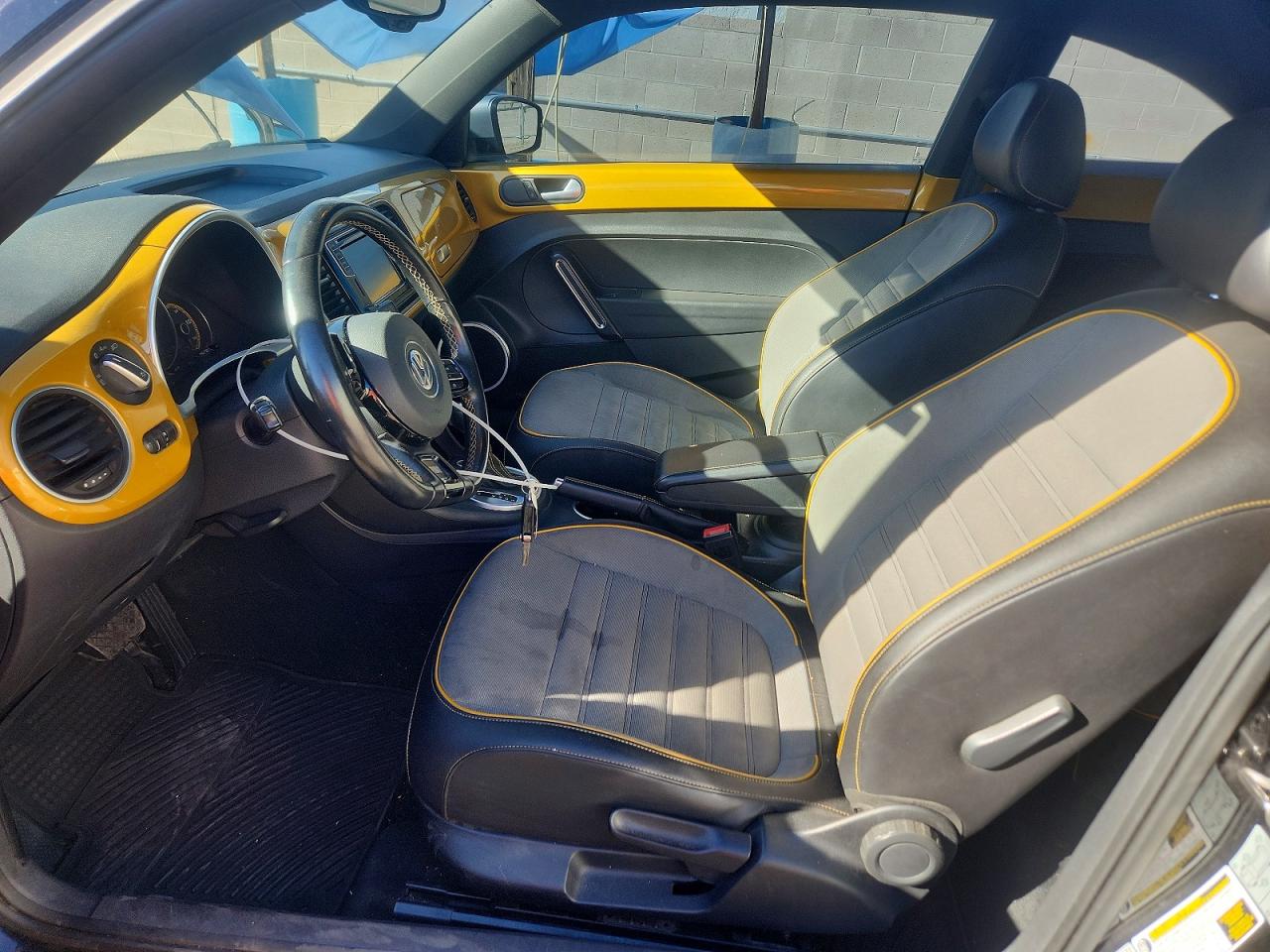 2016 Volkswagen Beetle VIN 3VWS07AT7GM622948 photo 7
