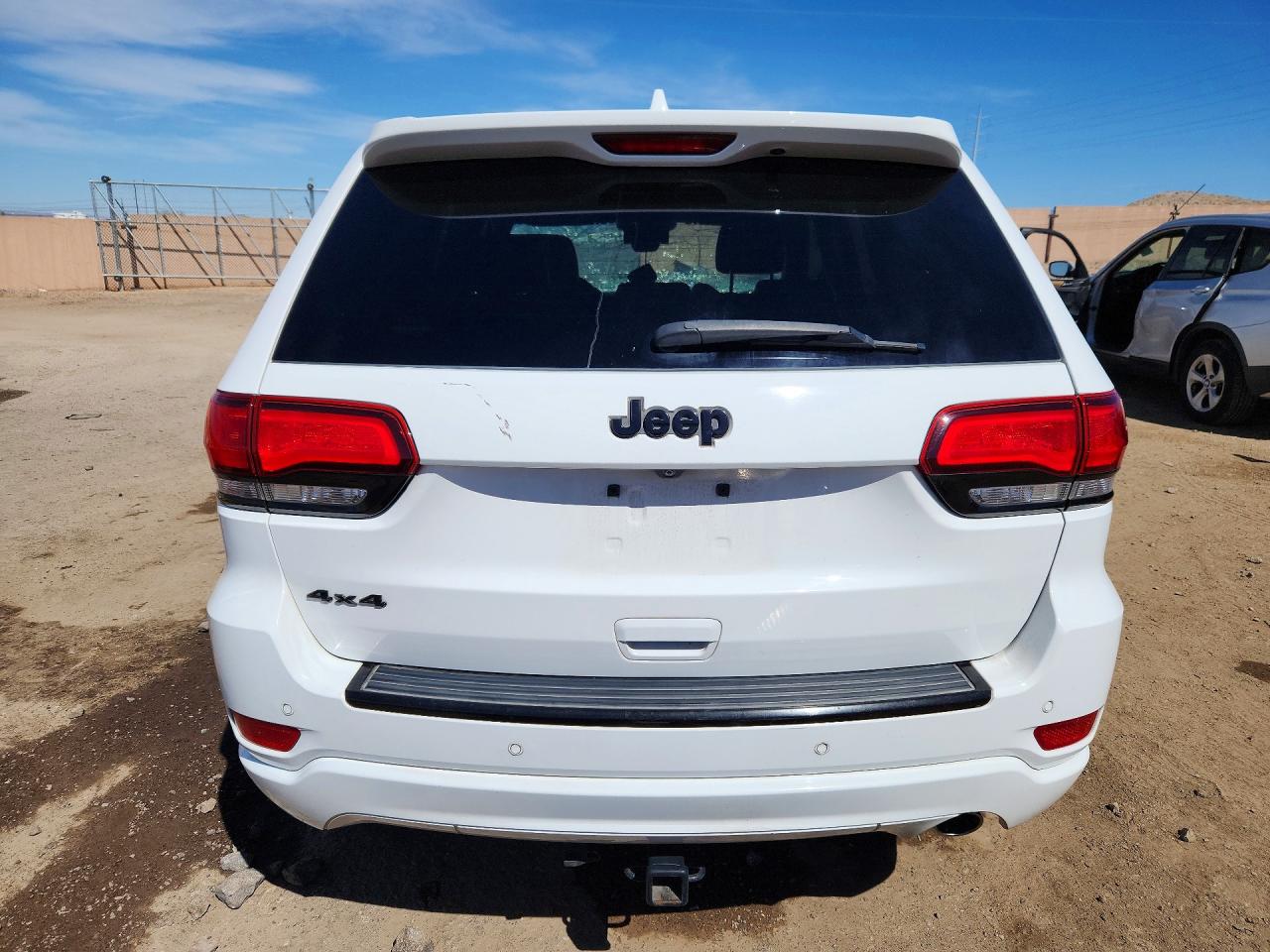 2018 Jeep Cherokee VIN 1C4RJFAGXJC436535 photo 6