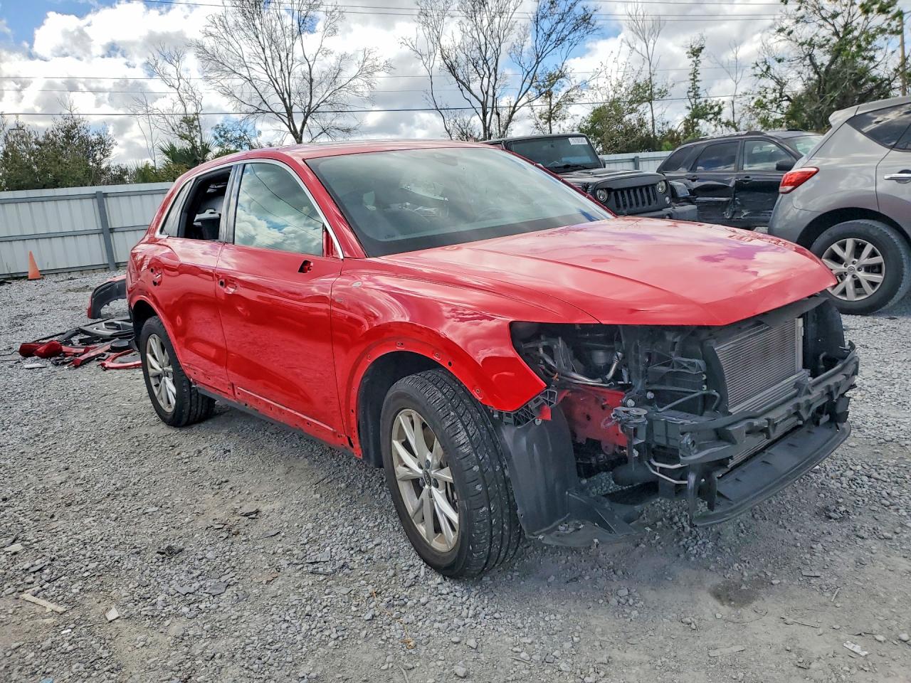 2023 AUDI Q3 VIN WA1DECF34P1042725 photo 4