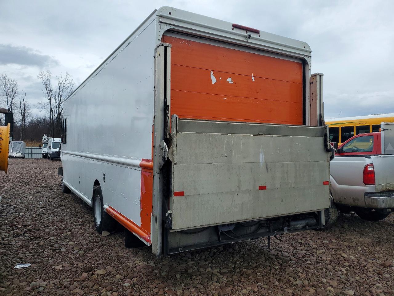 2014 FREIGHTLINER All other VIN 4UZAC3DV2ECFW4420 photo 2