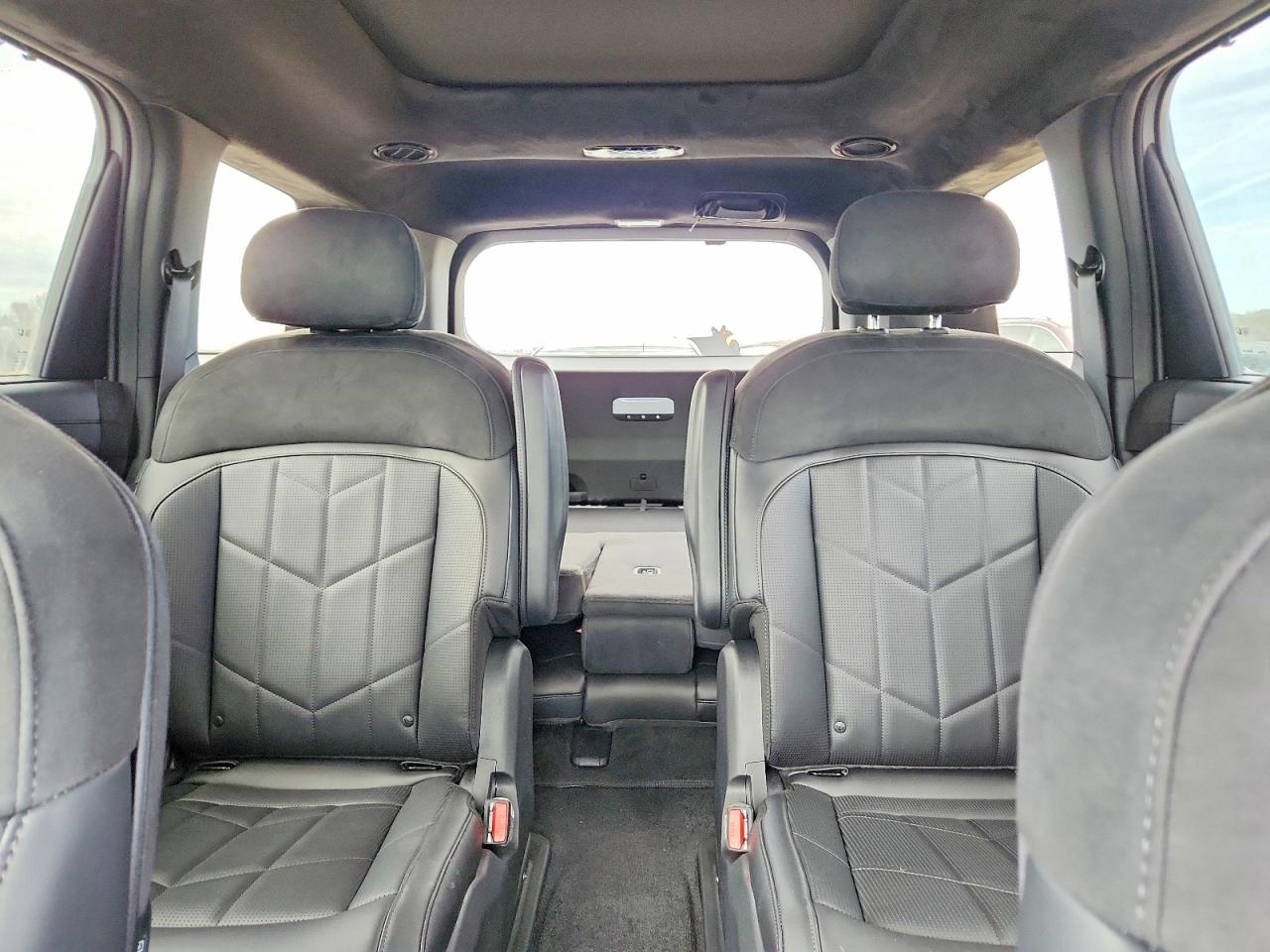 2027 Kia Telluride VIN 5XYPLES18VG005750 photo 10