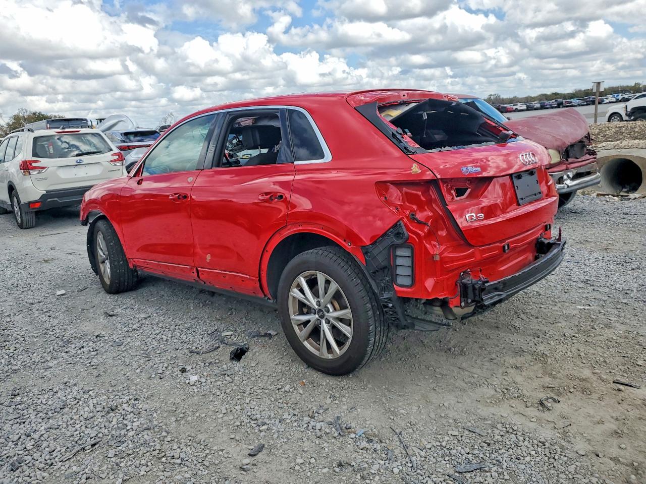 2023 AUDI Q3 VIN WA1DECF34P1042725 photo 2