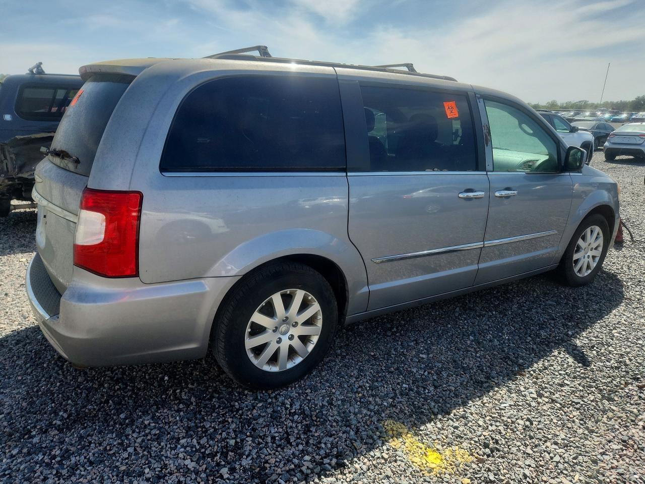 2015 Chrysler Minivan VIN 2C4RC1BG7FR514831 photo 3