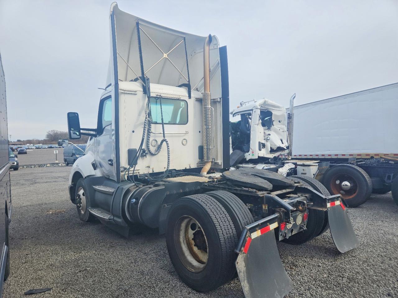 2020 KENWORTH All models VIN 1XKYA48XXLJ393159 photo 3