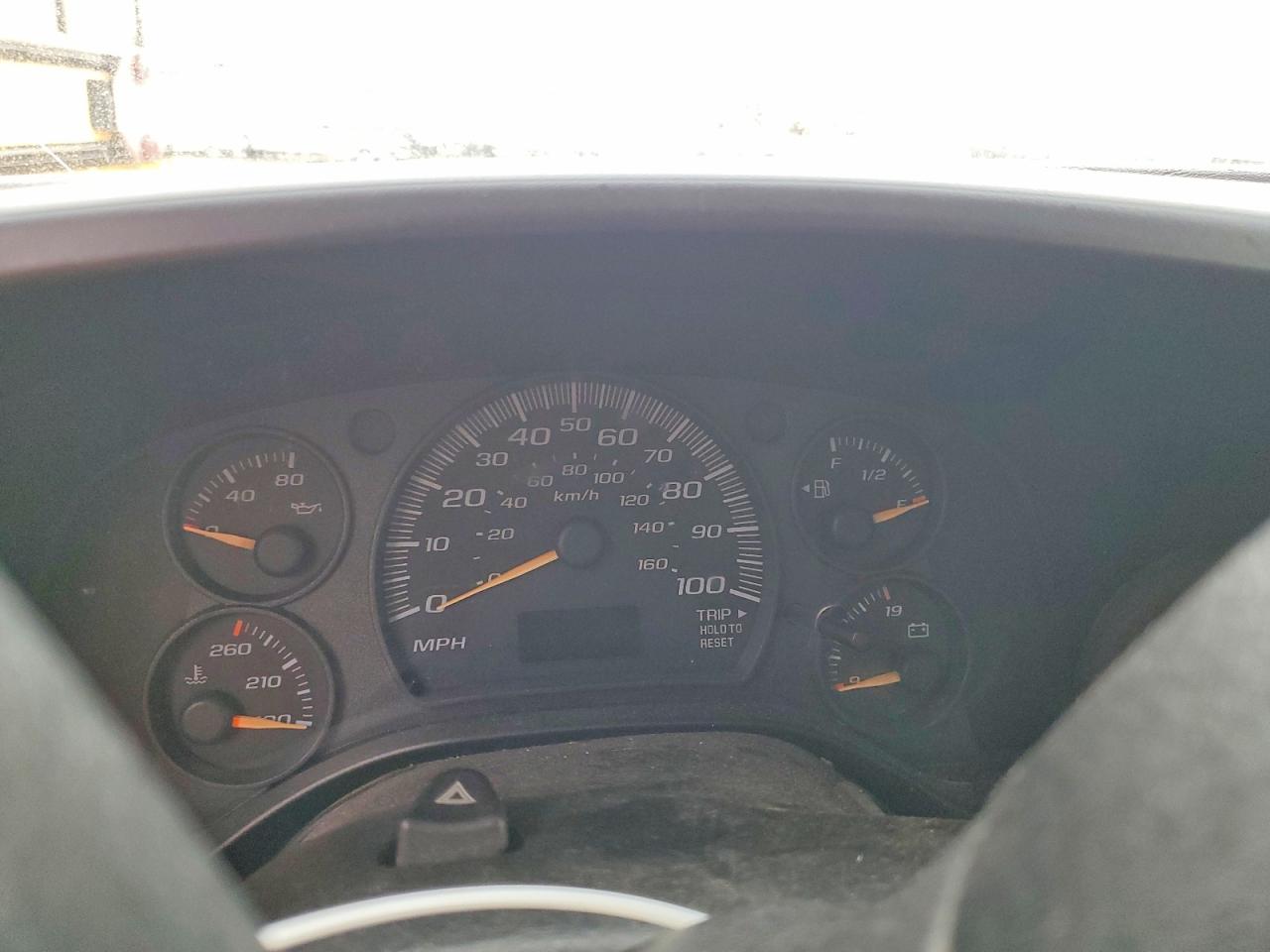2005 CHEVROLET Express VIN 1GBJG31U451165686 photo 9