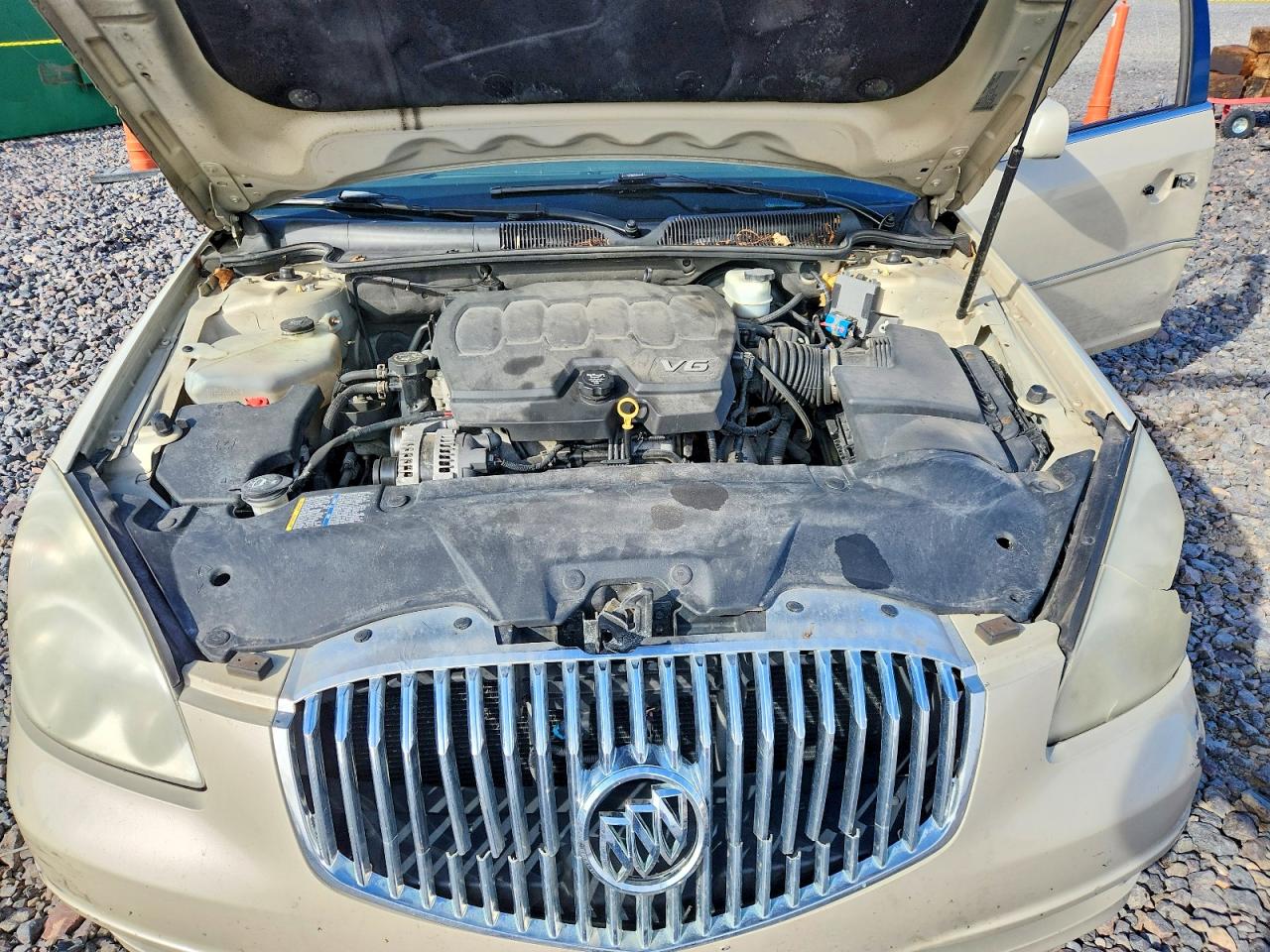 2010 Buick Lucerne VIN 1G4HJ5EM4AU128577 photo 11