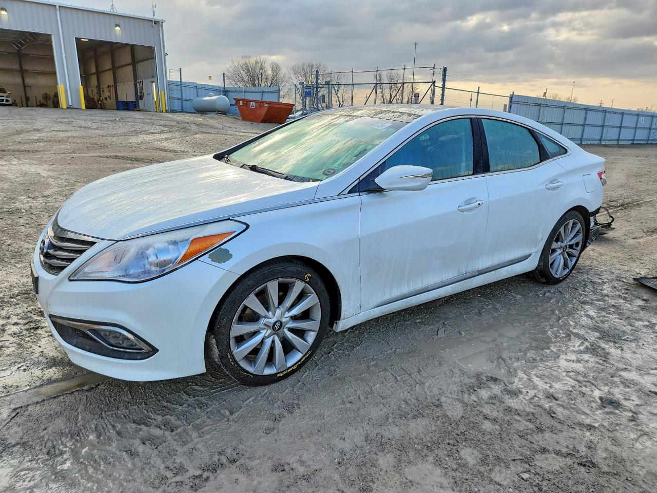 2017 Hyundai Azera VIN KMHFH4JG9HA581019 photo 1