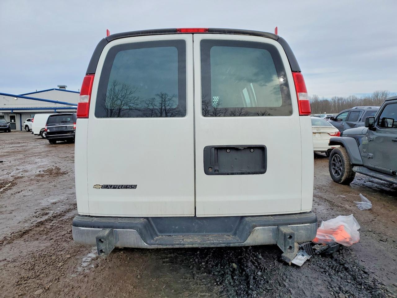 2023 Chevy Express 2 VIN 1GCWGAFP8P1141872 photo 6