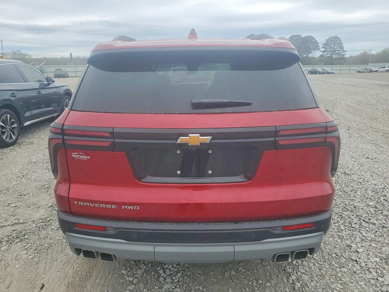 2026 Chevrolet Traverse VIN 1GNEVGKS3TJ140371 photo 6