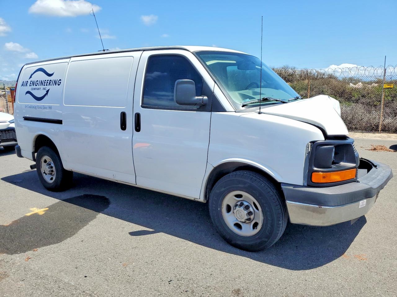2016 Chevrolet Express VIN 1GCWGAFF0G1338154 photo 4