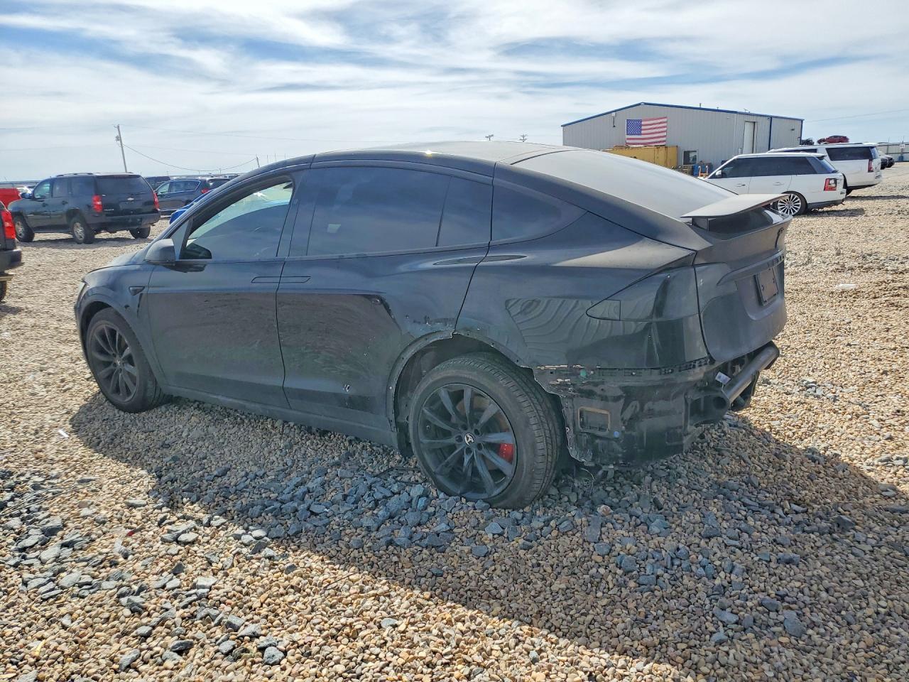2020 TESLA Model x VIN 5YJXCDE4XLF303429 photo 2