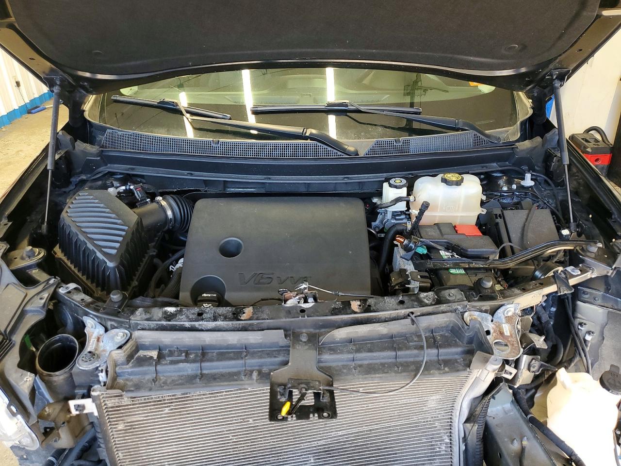 2019 Chev Traverse VIN 1GNEVGKW8KJ108226 photo 12