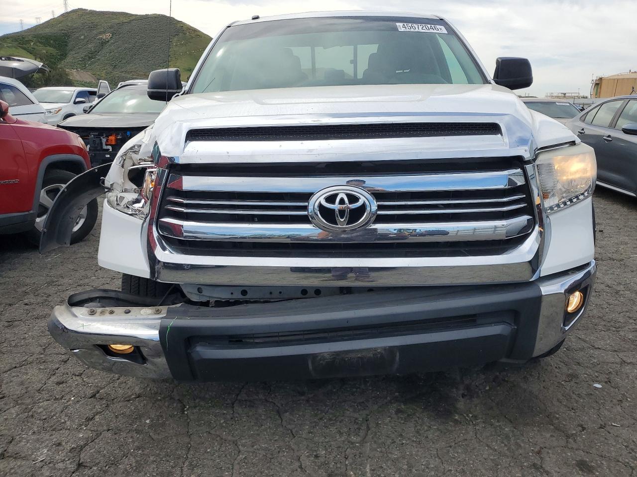2017 Toyota Tundra VIN 5TFRM5F16HX118596 photo 5