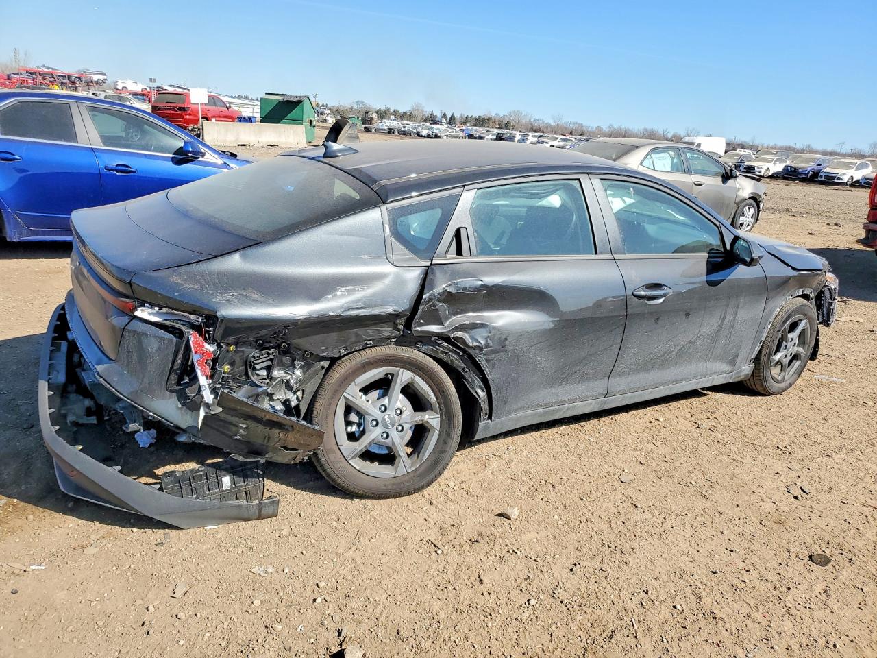 2025 Kia All other VIN 3KPFT4DE0SE228265 photo 3