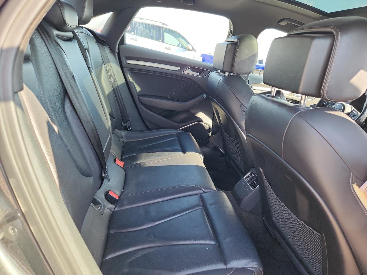 2017 Audi S3 VIN WAUB1GFFXH1057707 photo 10