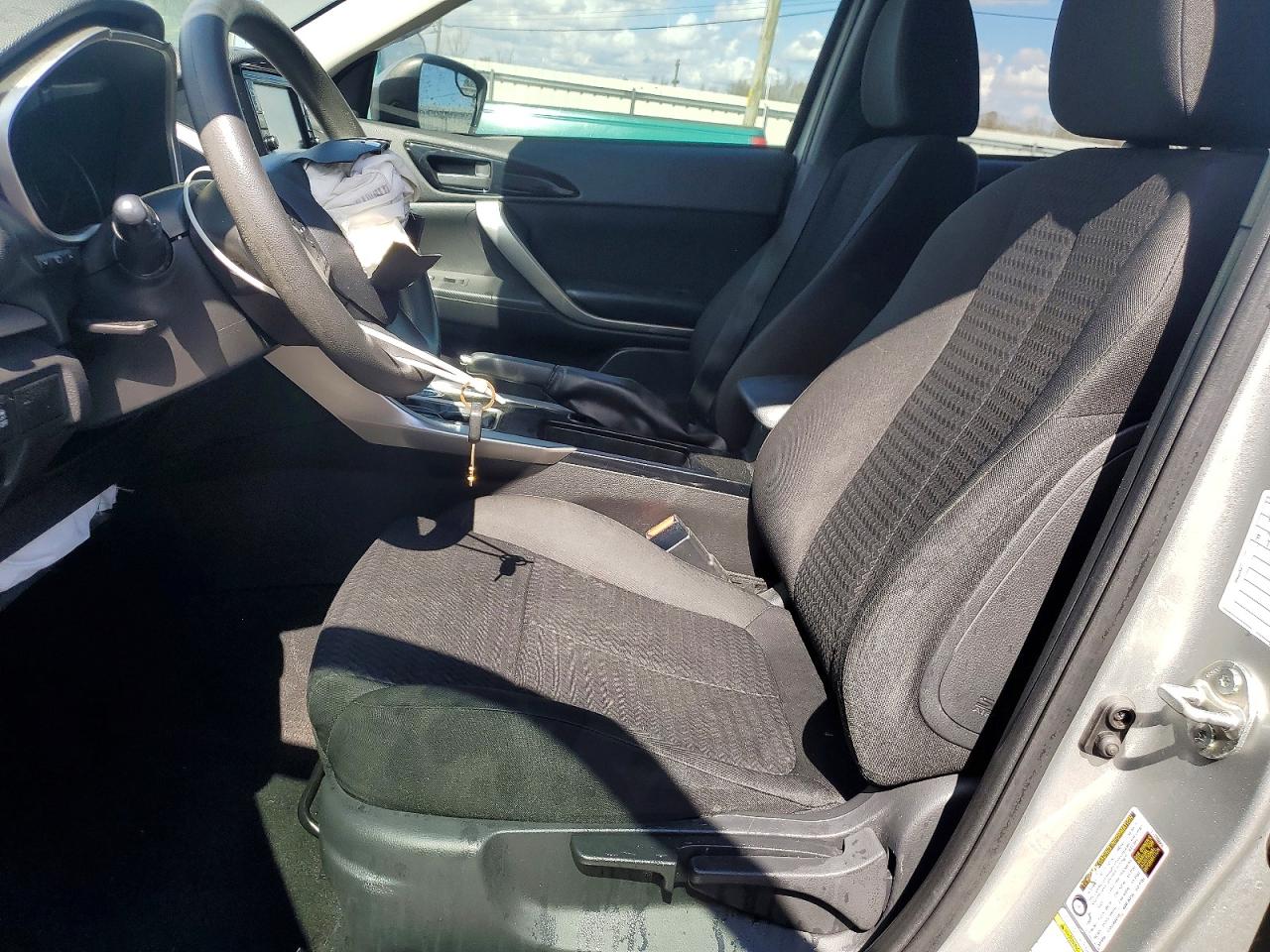 2020 Mitsubishi Eclipse c VIN JA4AT3AA9LZ026336 photo 7