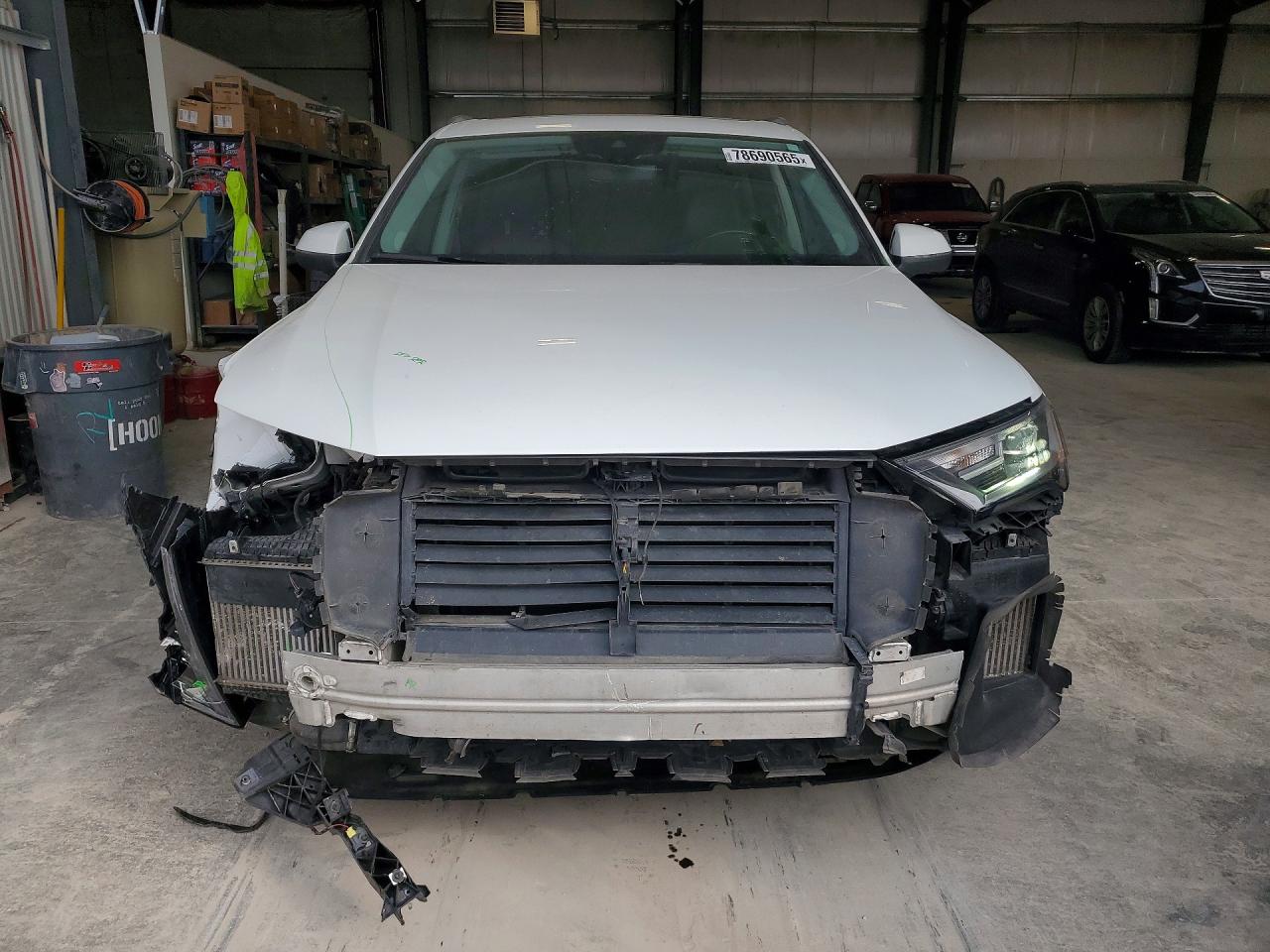 2021 Audi Q7 VIN WA1LXAF77MD021049 photo 5
