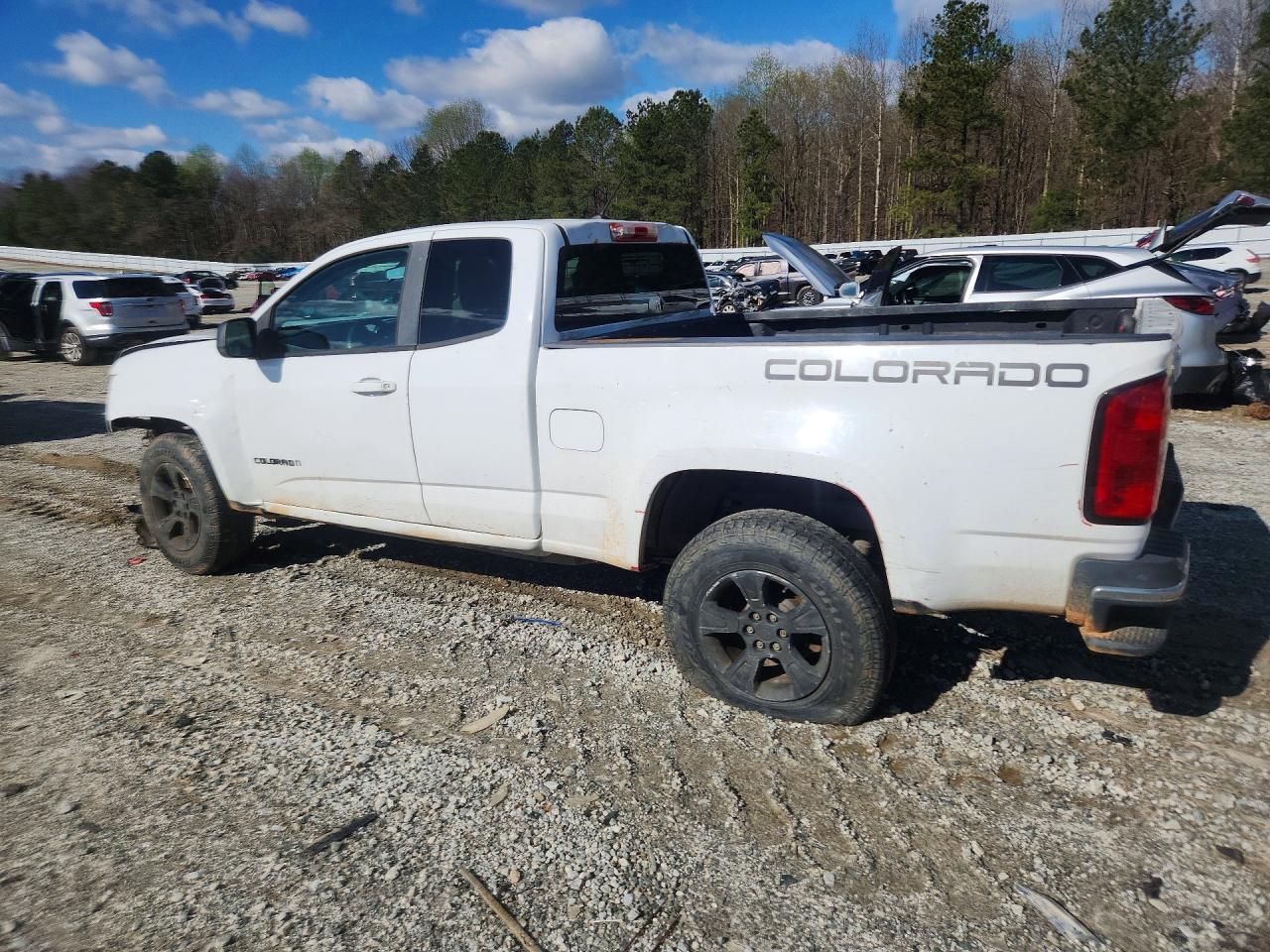 2015 CHEV Colorado VIN 1GCHSAEA5F1152038 photo 2
