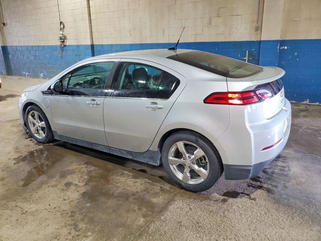 2013 CHEV Volt VIN 1G1RD6E40DU102223 photo 2