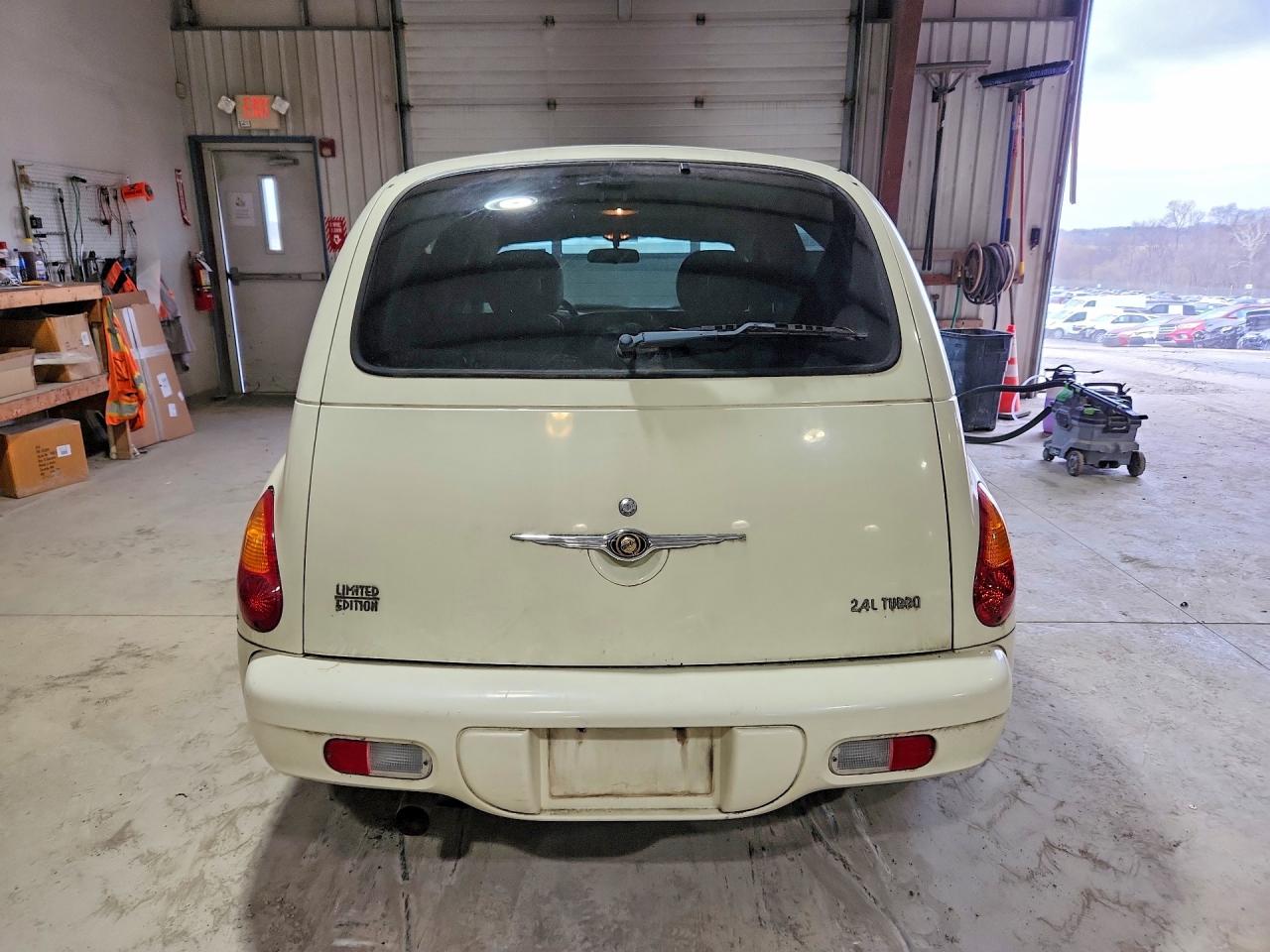 2005 Chrysler Pt cruiser VIN 3C8FY68805T627502 photo 6