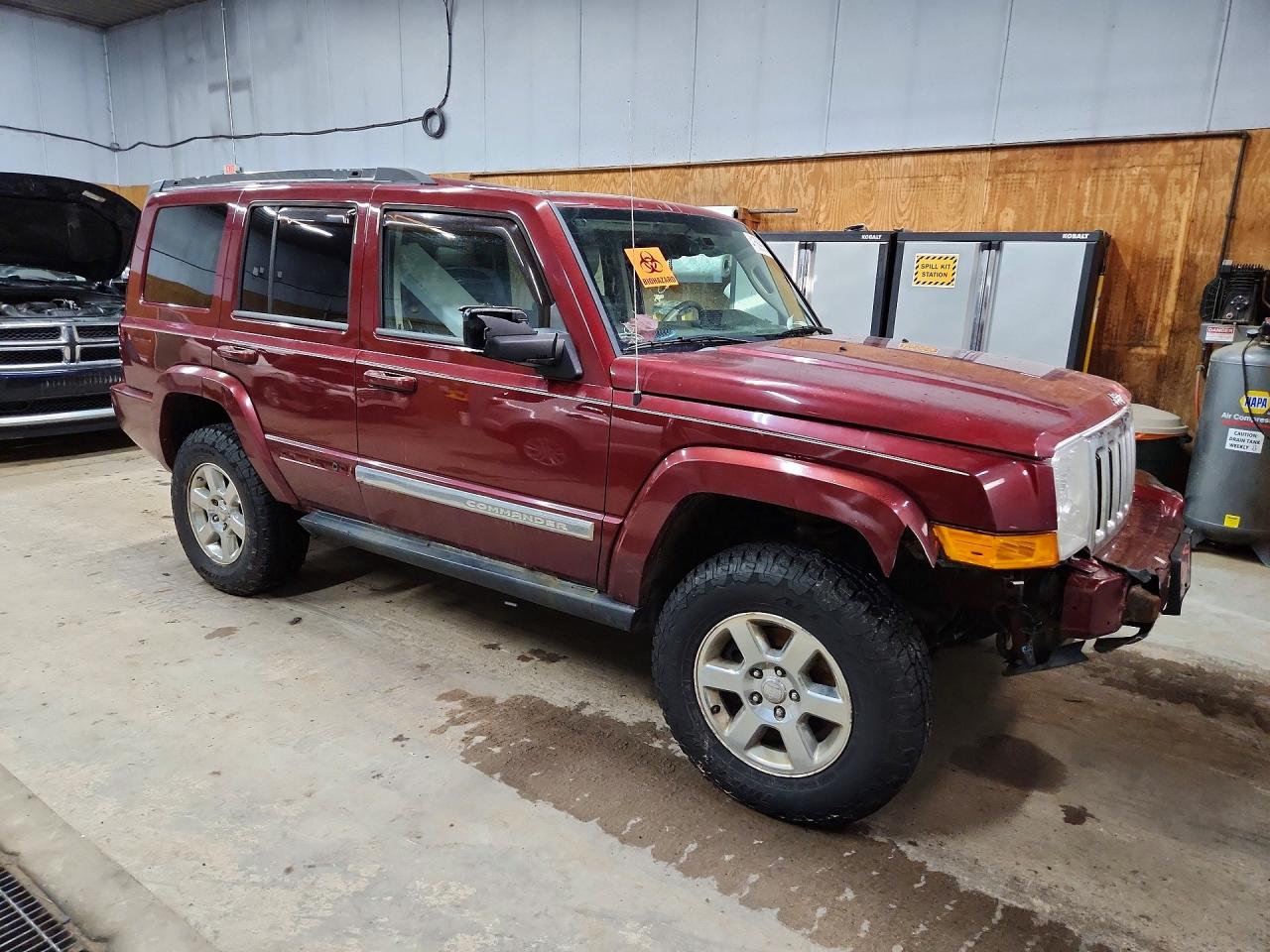 2008 Jeep Commander VIN 1J8HH58208C111519 photo 4