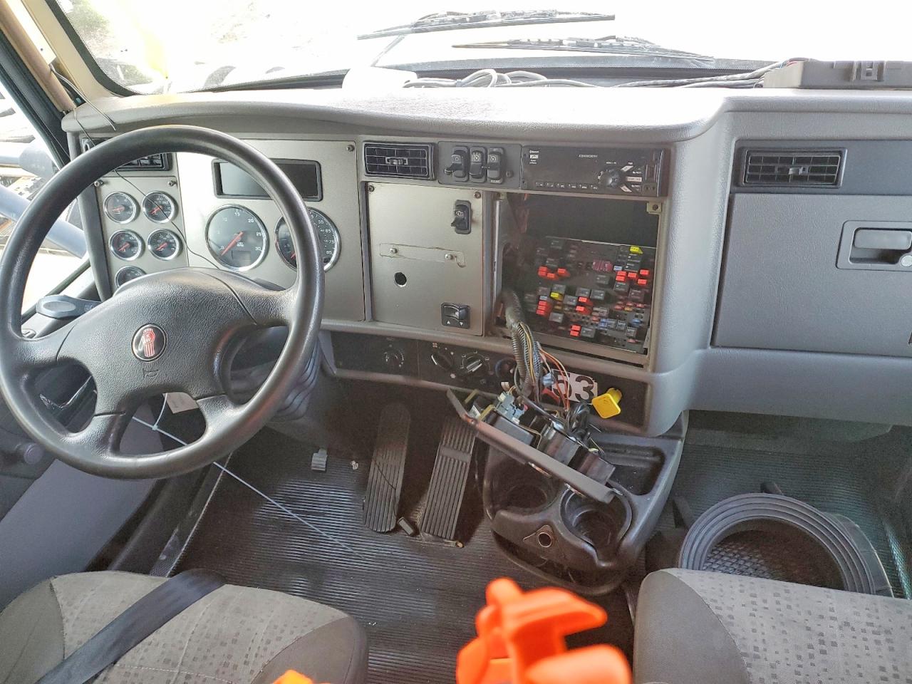 2015 KENWORTH All other VIN 2NKHHM7X8FM467263 photo 8
