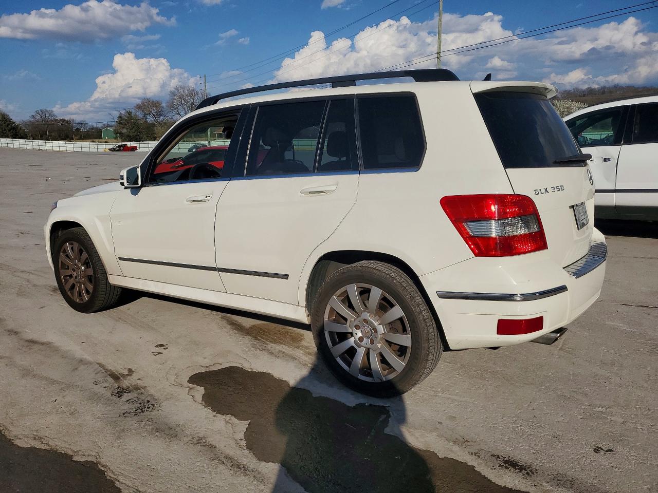 2011 Mercedes-Benz Glk-class VIN WDCGG5GB4BF648255 photo 2
