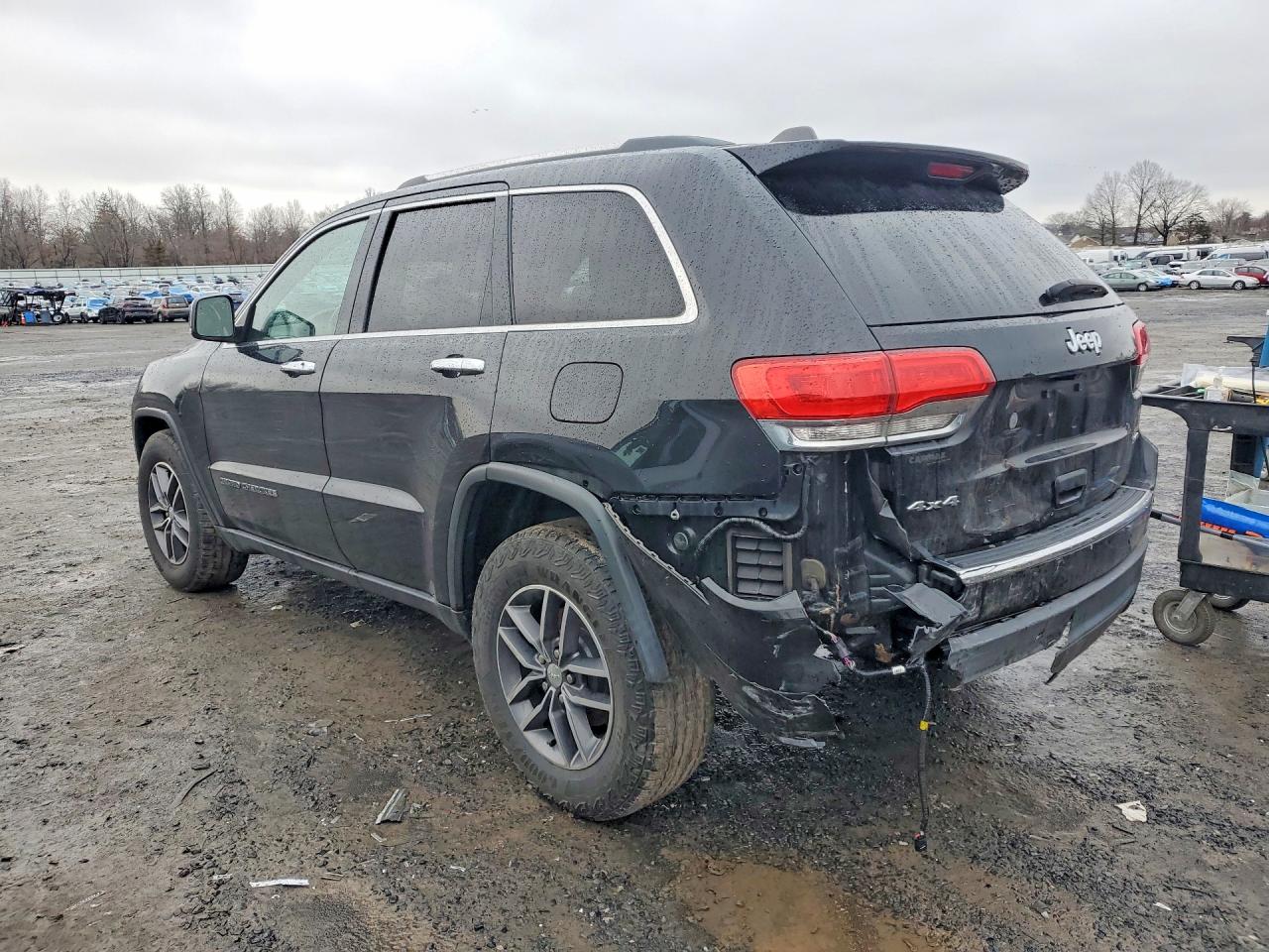 2017 Jeep Grand cher VIN 1C4RJFBG9HC835851 photo 2