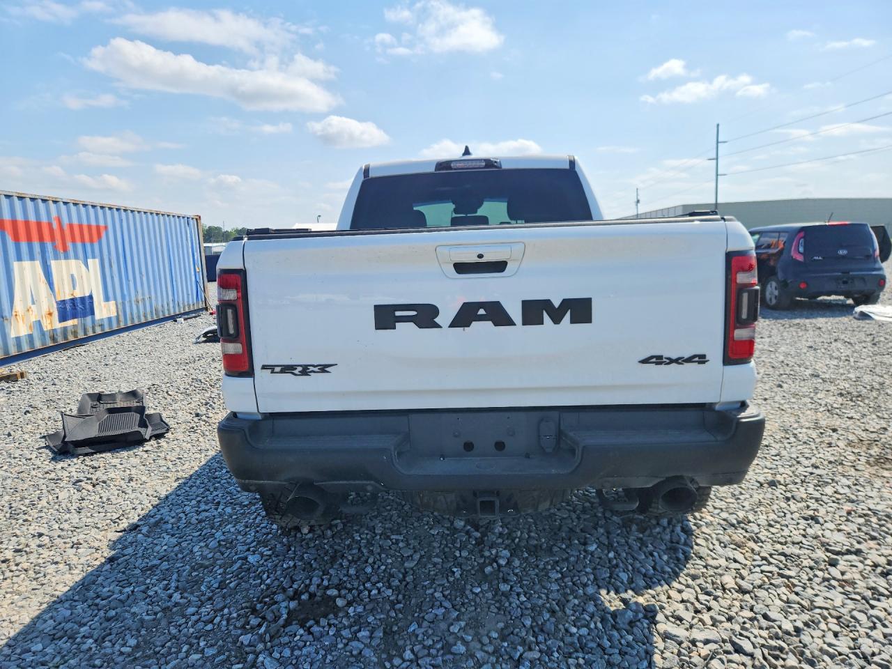 2022 Ram 1500 VIN 1C6SRFU91NN260080 photo 6