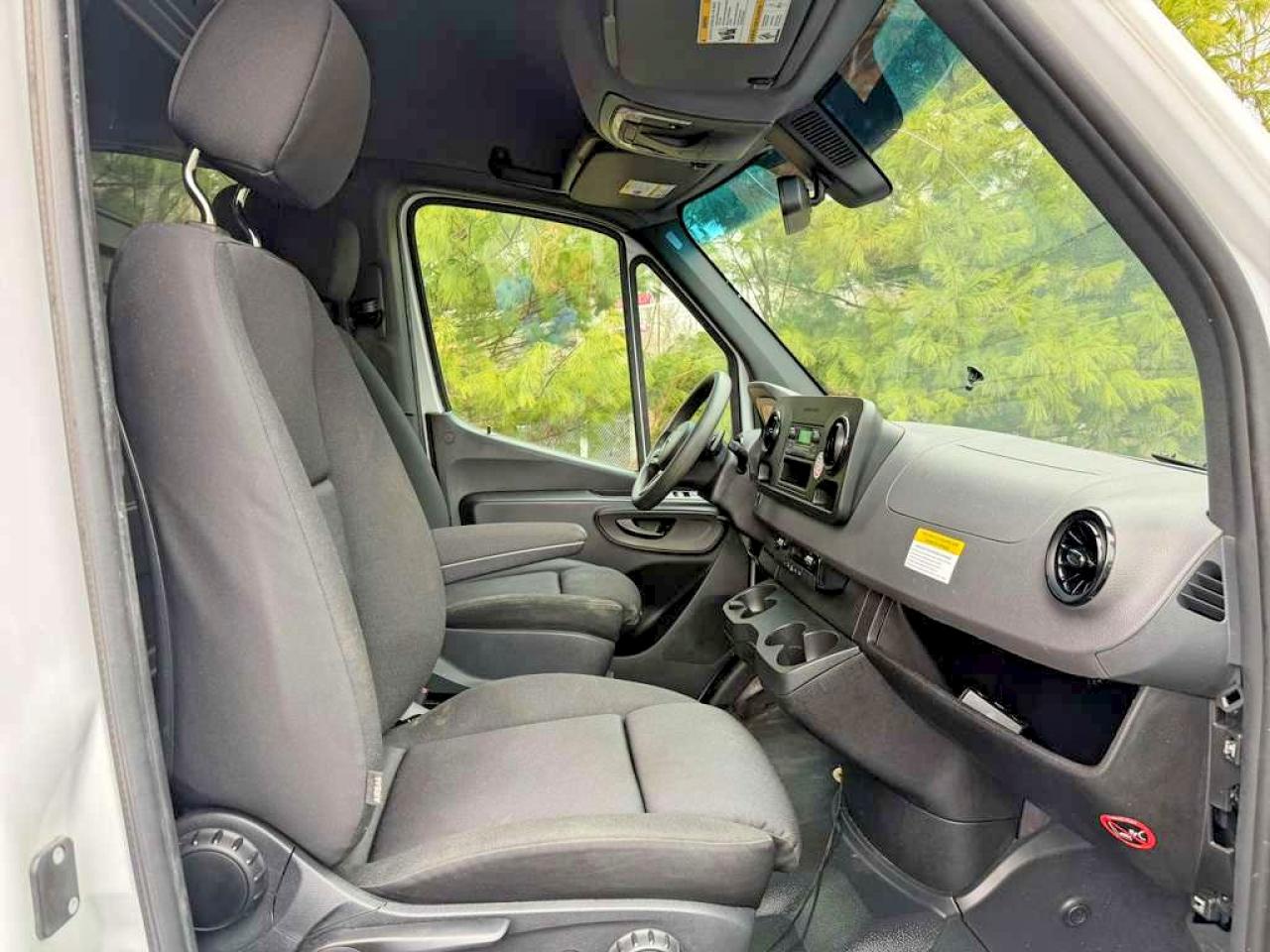 2023 Mercedes-Benz Sprinter VIN W1Y4KCHY0PT141985 photo 10