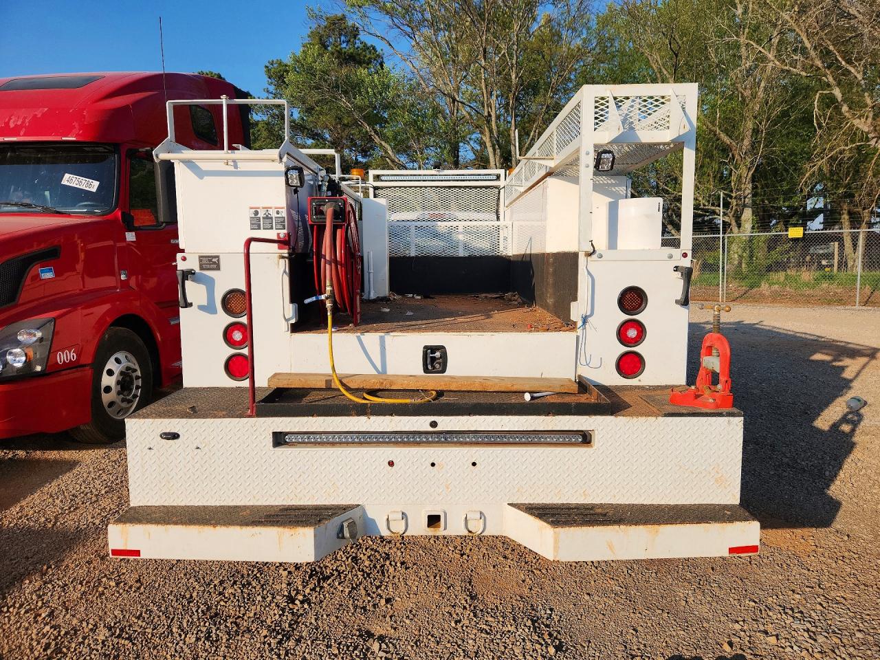 2024 Ford F550 VIN 1FD0W5HT7REC85902 photo 6
