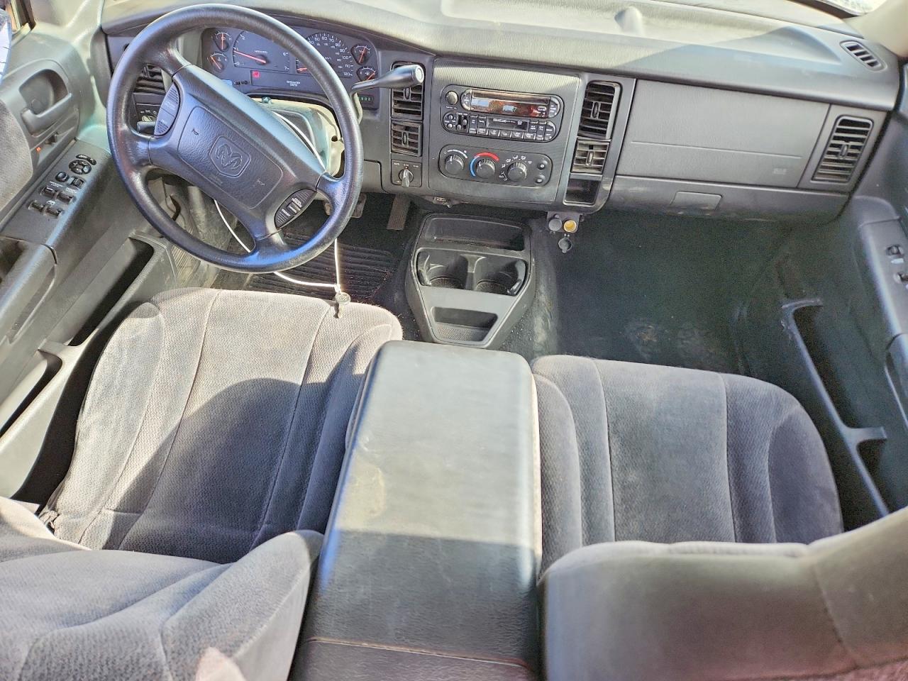 2002 Dodge Dakota VIN 1B7HG48N22S616926 photo 8