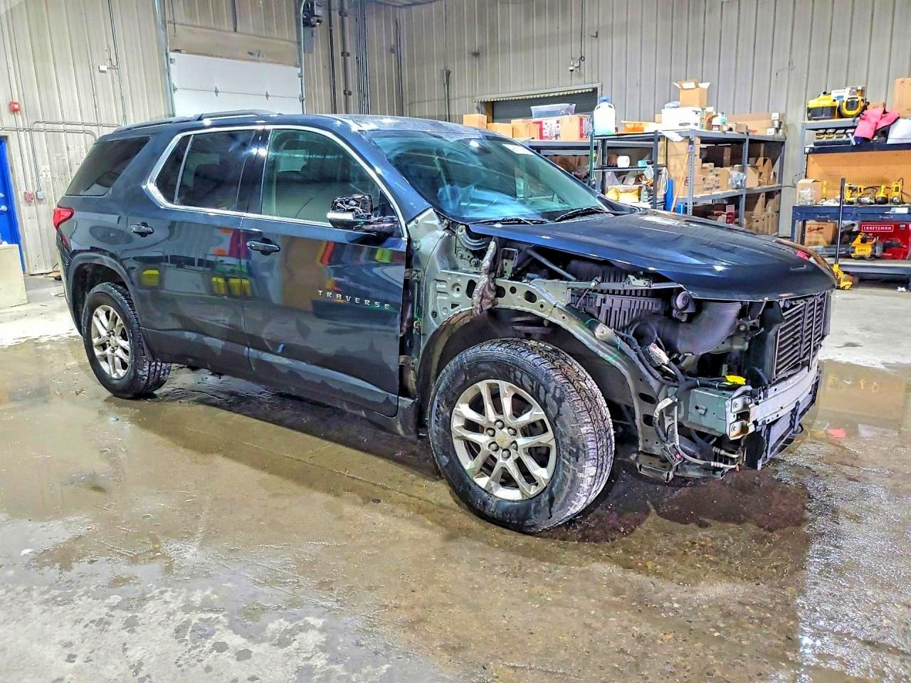 2019 Chevrolet Traverse VIN 1GNEVGKWXKJ222664 photo 4