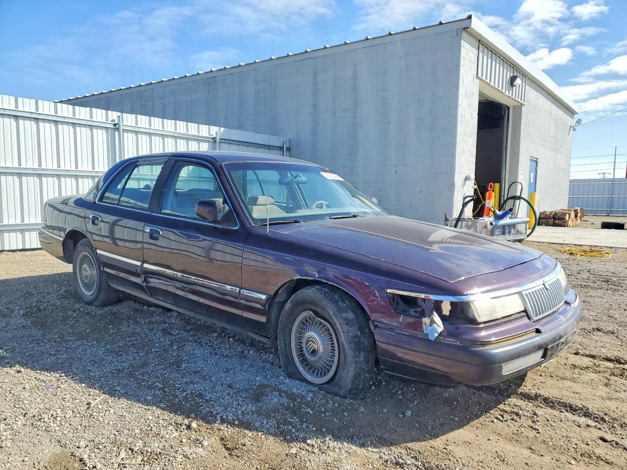 1993 Mercury Grmarquis VIN 2MELM74W9PX615326 photo 4