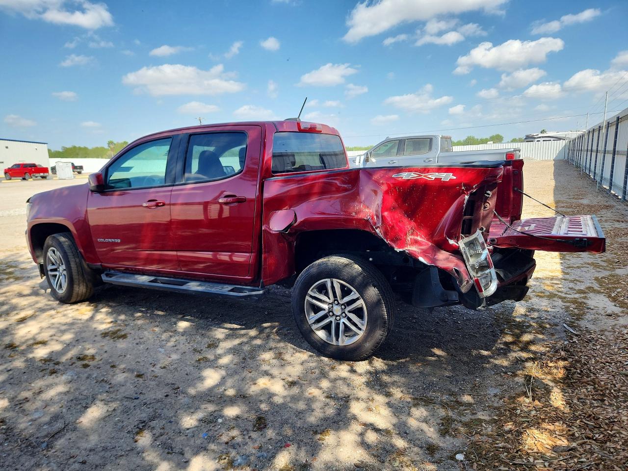 2021 Chev Colorado VIN 1GCGTBEN8M1246249 photo 2
