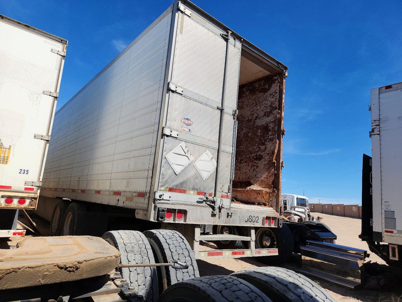 2014 UTILITY All models VIN 1UYVS2538EU772603 photo 3