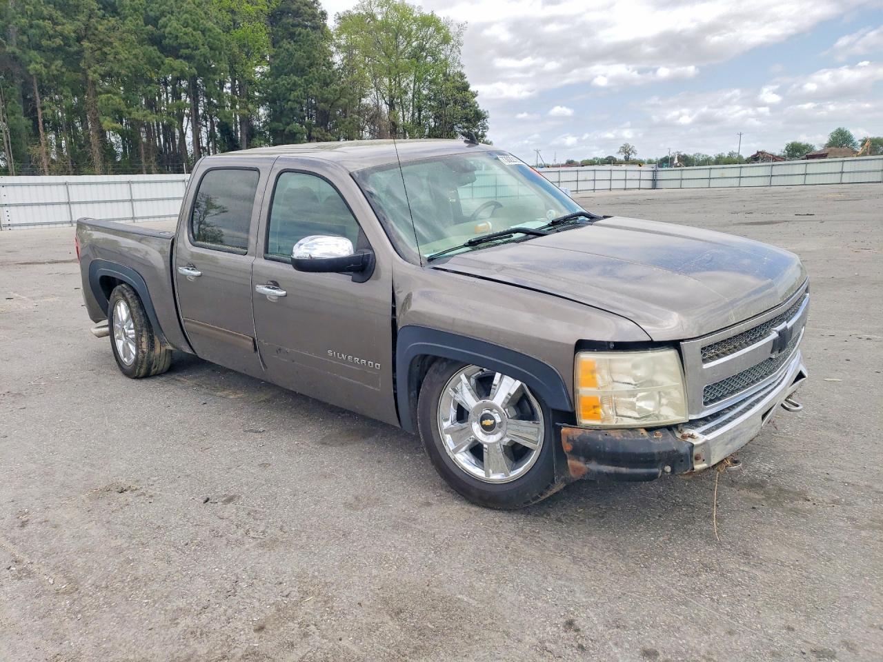 2012 Chevrolet All models VIN 1GCPKSE70CF143395 photo 4