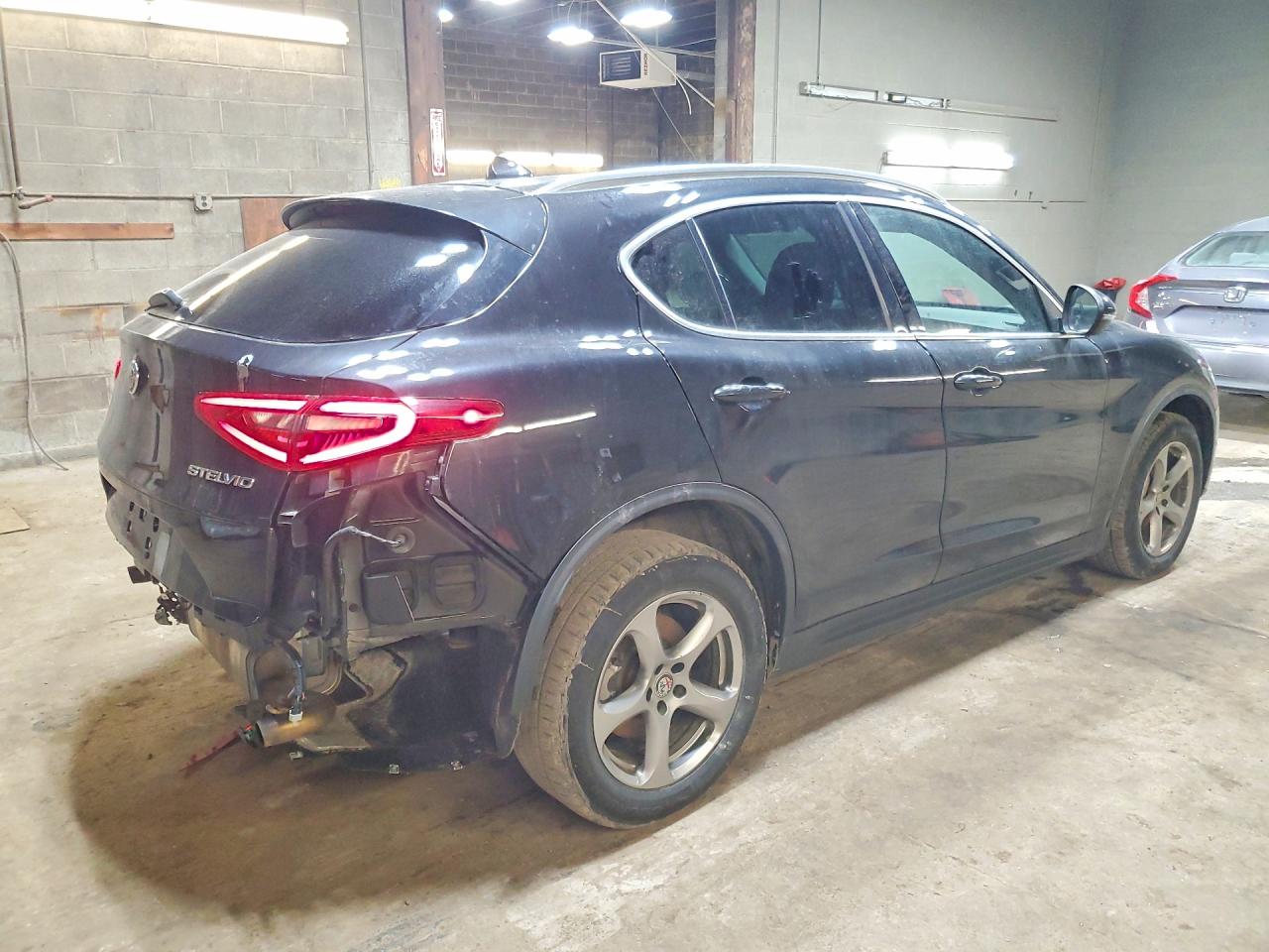 2021 Alfa Stelvio VIN ZASPAKAN5M7D11428 photo 3