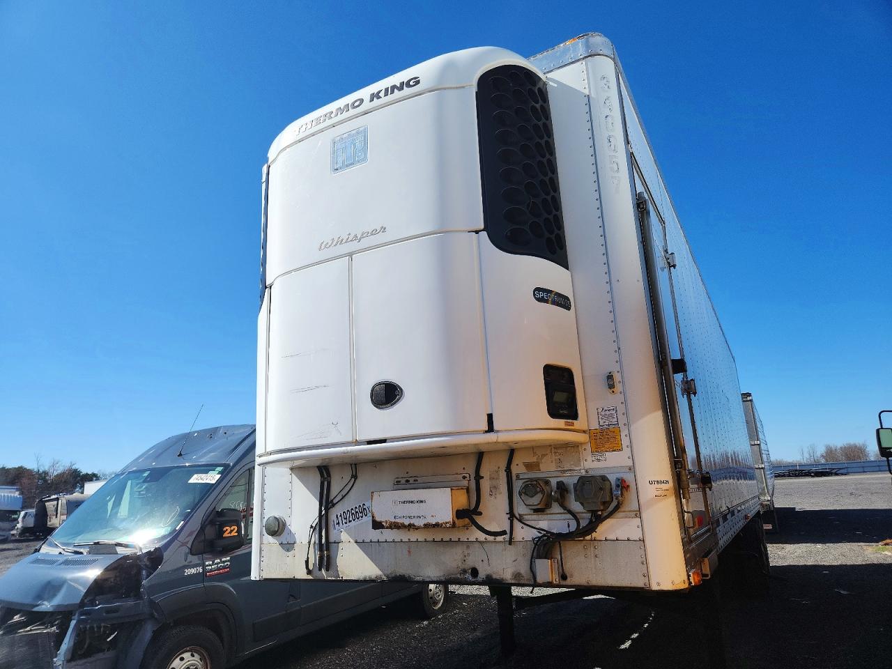 2013 UTILITY Trailer VIN 1UYVS2346DM531102 photo 2